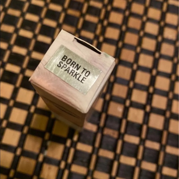 Kylie cosmetics- Born to sparkle - Picture 5 of 5